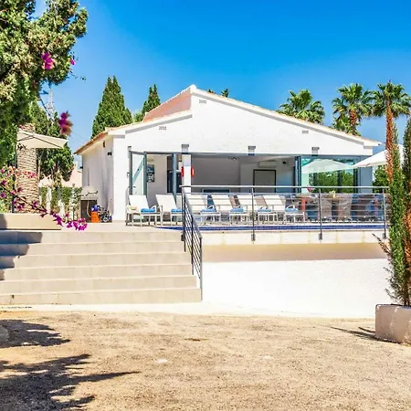 Moderna Villa *